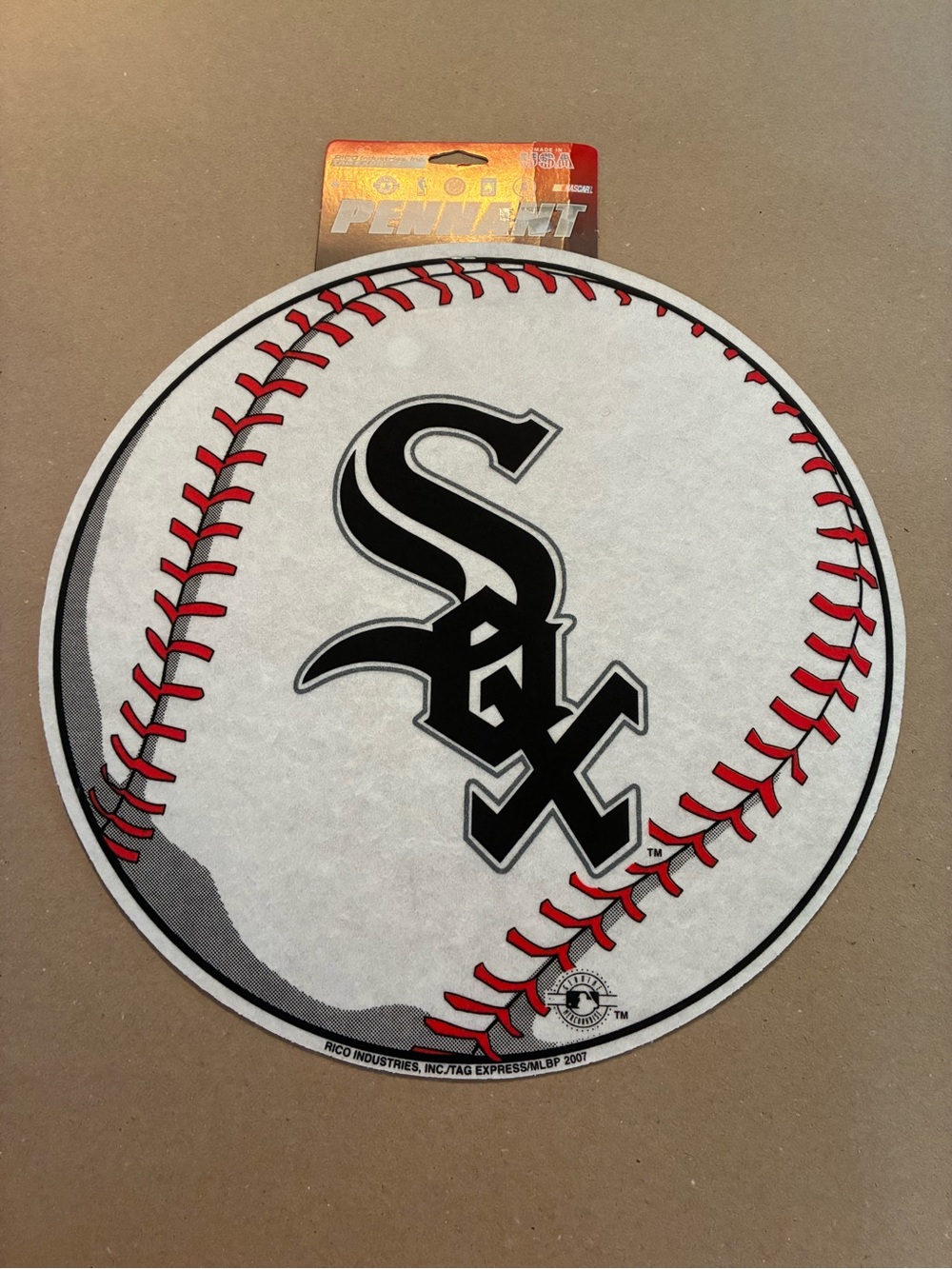 Chicago White Sox Baseball Wall Accent - Pennant 14.75” circumference